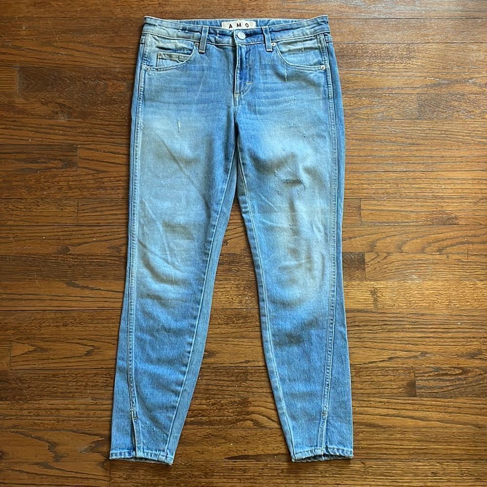AMO Twist Skinny Crop Jeans in Sweet Cheeks